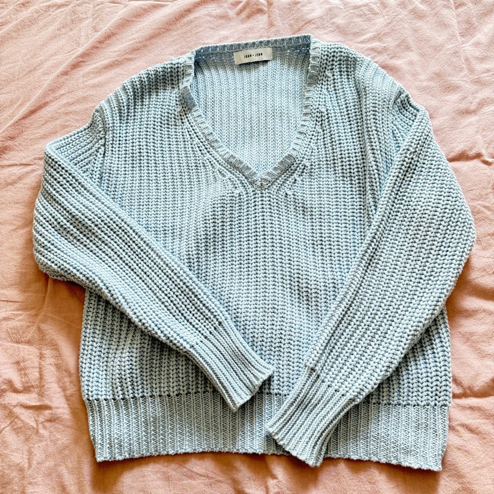 John + Jenn Blue V-Neck Sweater with Ribbed Knit